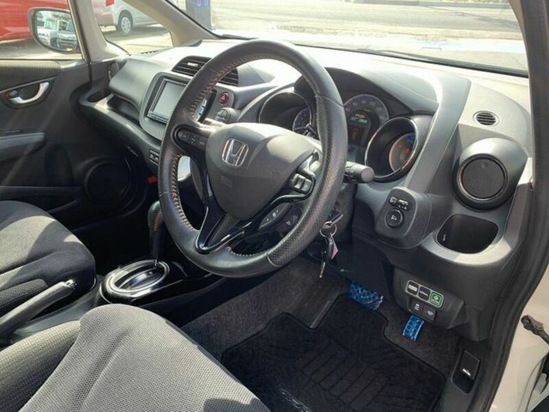 FIT HYBRID