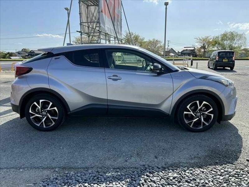 C-HR-11