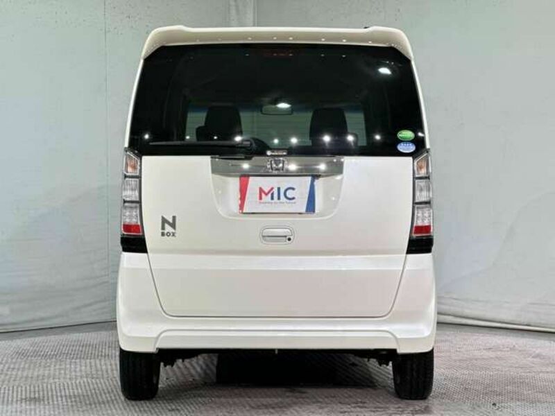 N BOX