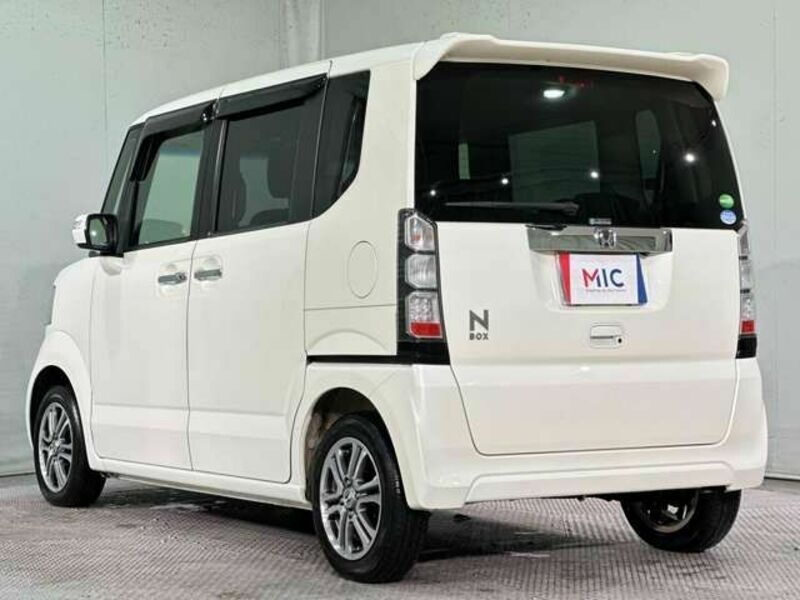 N BOX