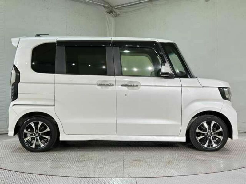 N BOX CUSTOM-3