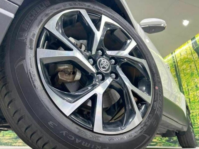 C-HR-12