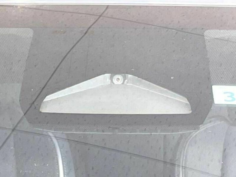 PRIUS-4