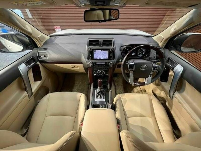 LAND CRUISER PRADO-1