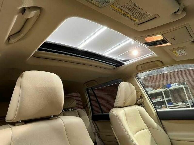 LAND CRUISER PRADO-4