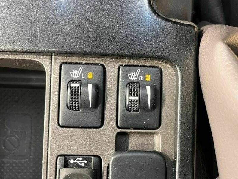 LAND CRUISER PRADO-14