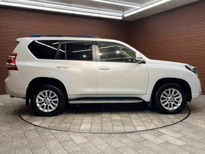 LAND CRUISER PRADO-17