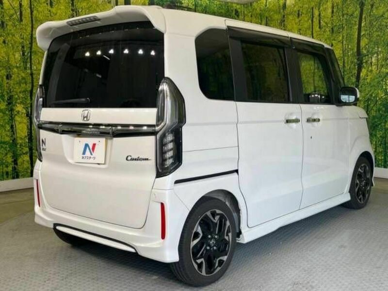 N BOX CUSTOM-16