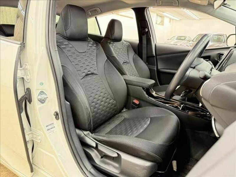 PRIUS PHV-5