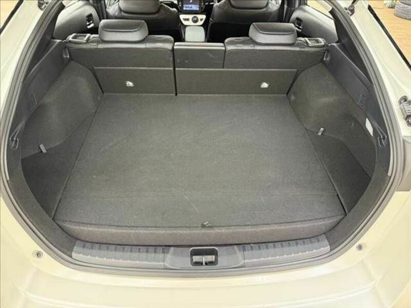 PRIUS PHV-7