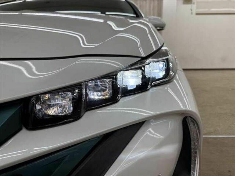 PRIUS PHV-9