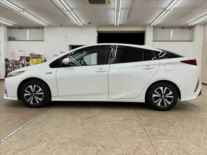 PRIUS PHV-18