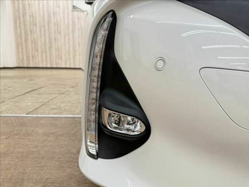 PRIUS PHV-22