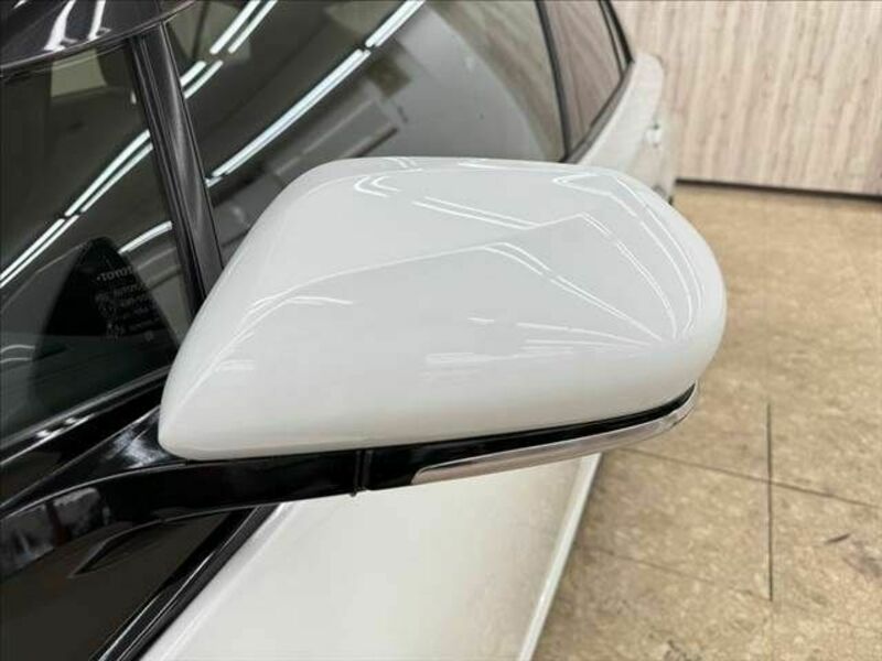 PRIUS PHV-23