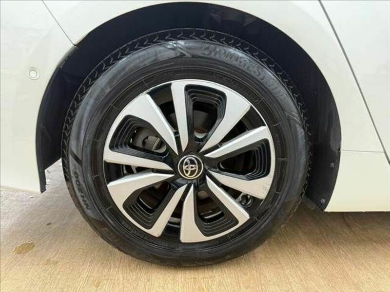 PRIUS PHV-26