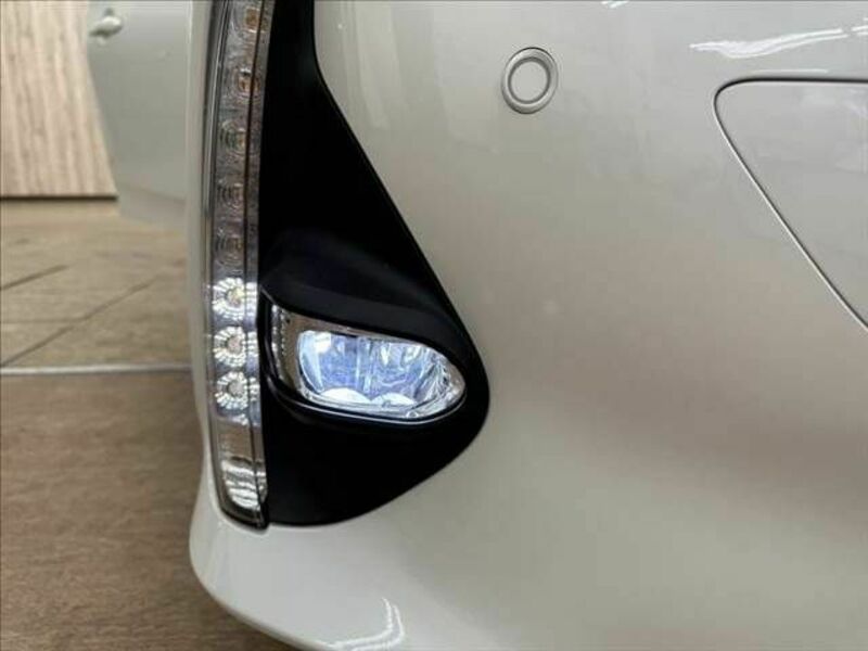 PRIUS PHV-29