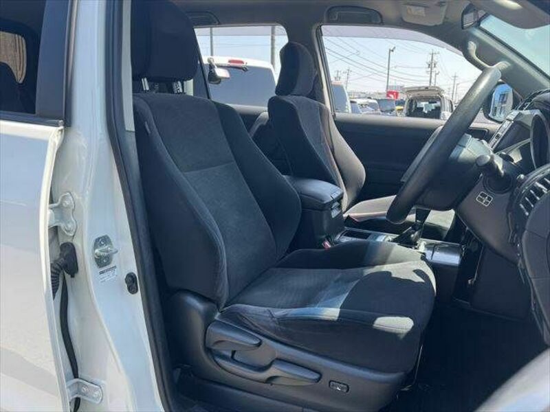LAND CRUISER PRADO-4