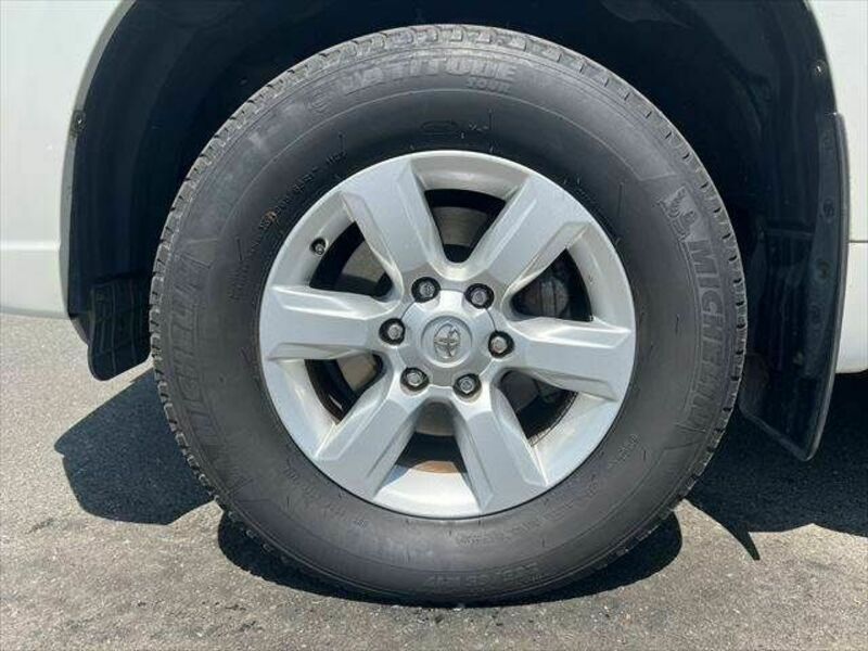 LAND CRUISER PRADO-9