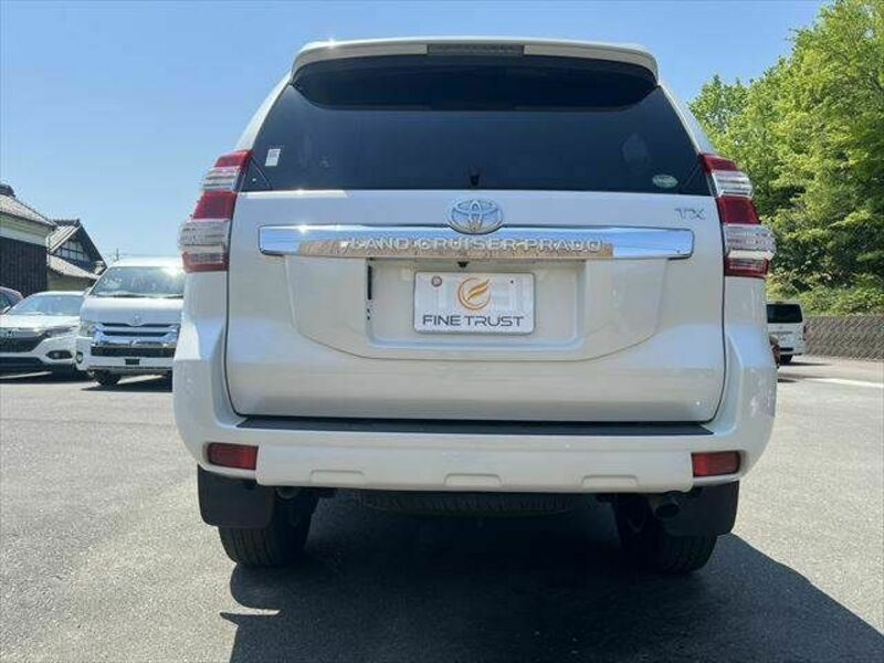 LAND CRUISER PRADO-15