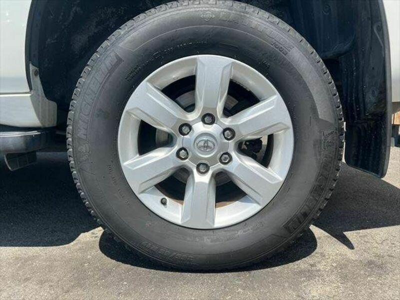 LAND CRUISER PRADO-25