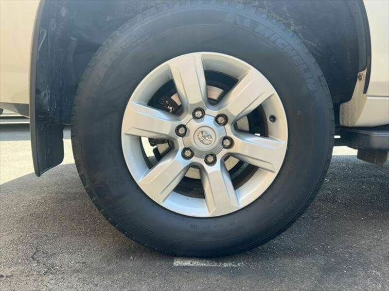 LAND CRUISER PRADO-26