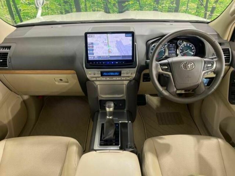 LAND CRUISER PRADO-1