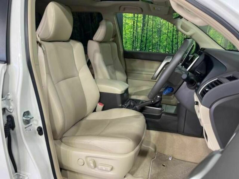 LAND CRUISER PRADO-7