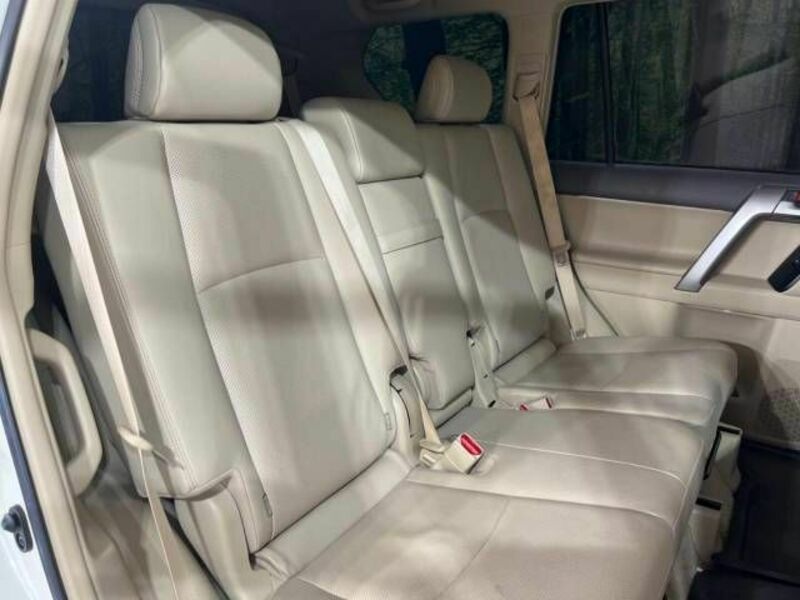 LAND CRUISER PRADO-8