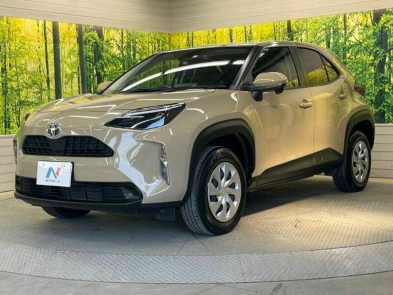 YARIS CROSS-15