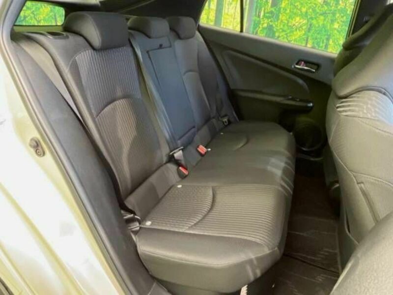 PRIUS-8