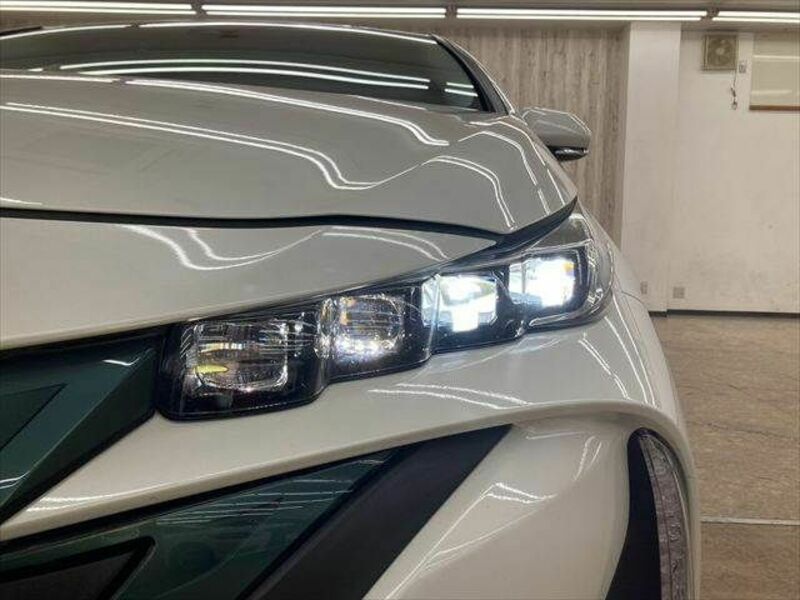 PRIUS PHV-10