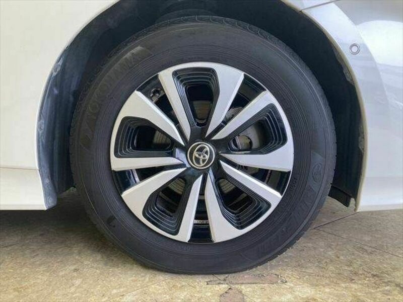 PRIUS PHV-12