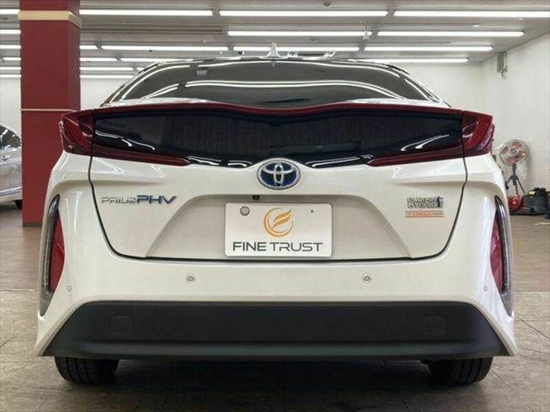 PRIUS PHV-16