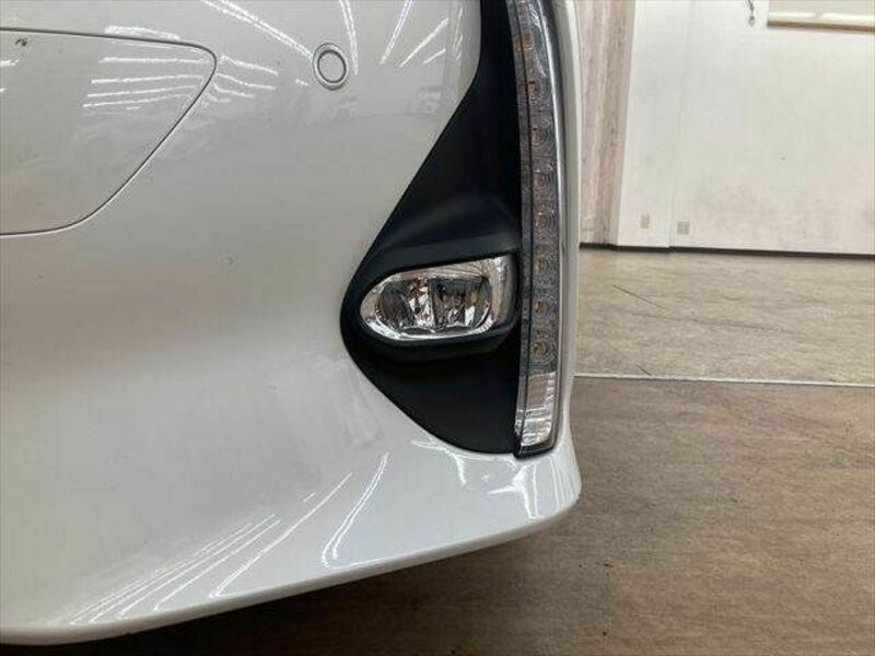 PRIUS PHV-21