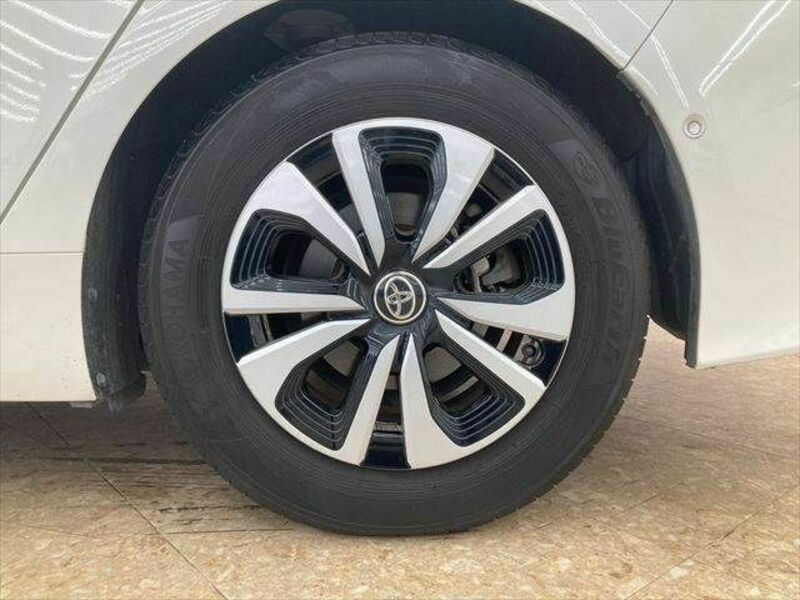 PRIUS PHV-28