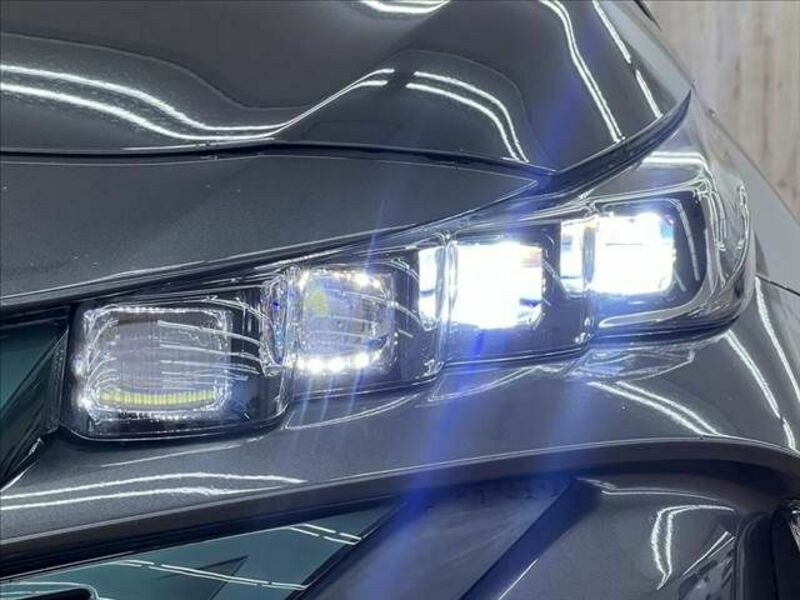PRIUS PHV-8