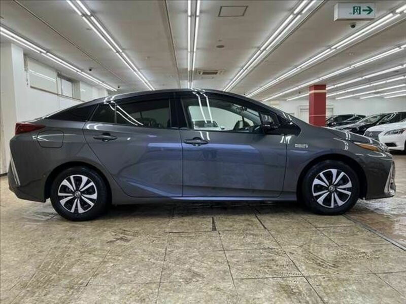 PRIUS PHV-13