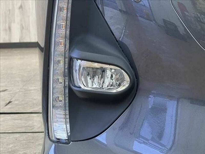 PRIUS PHV-21