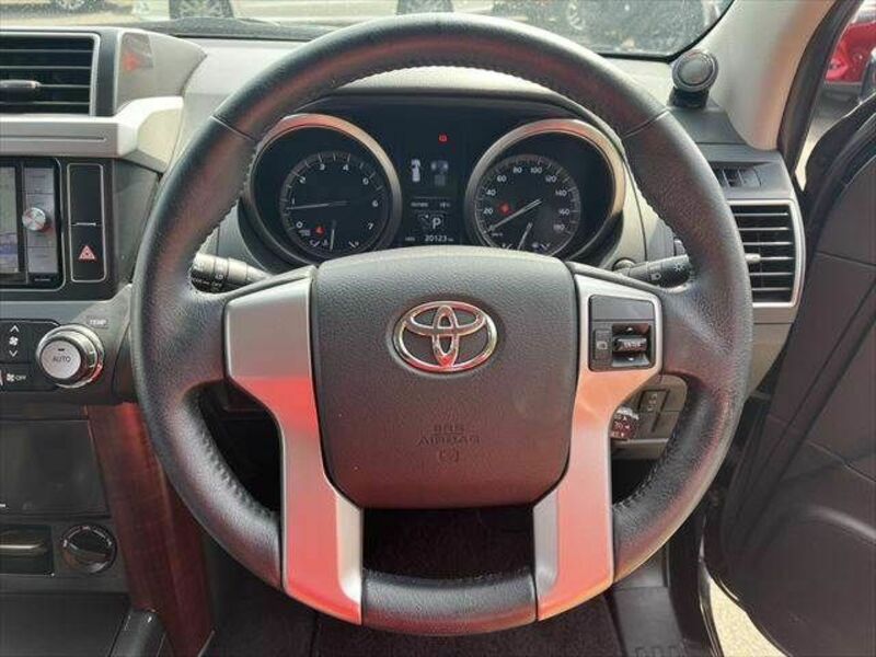 LAND CRUISER PRADO-12