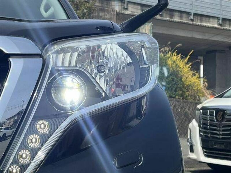 LAND CRUISER PRADO-13