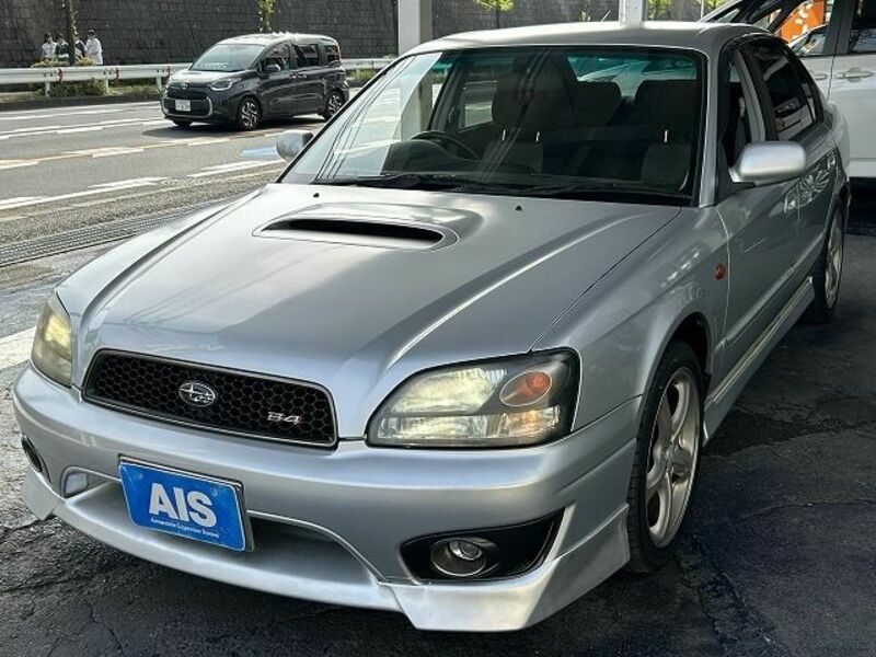 SUBARU　LEGACY B4