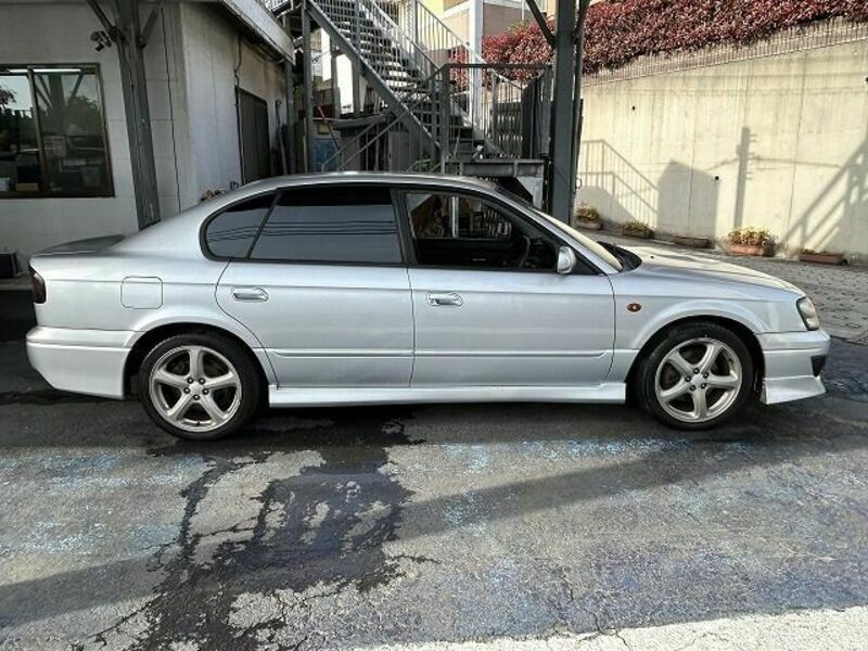 LEGACY B4