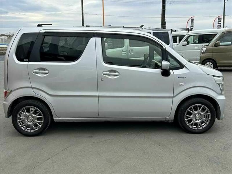 WAGON R-11