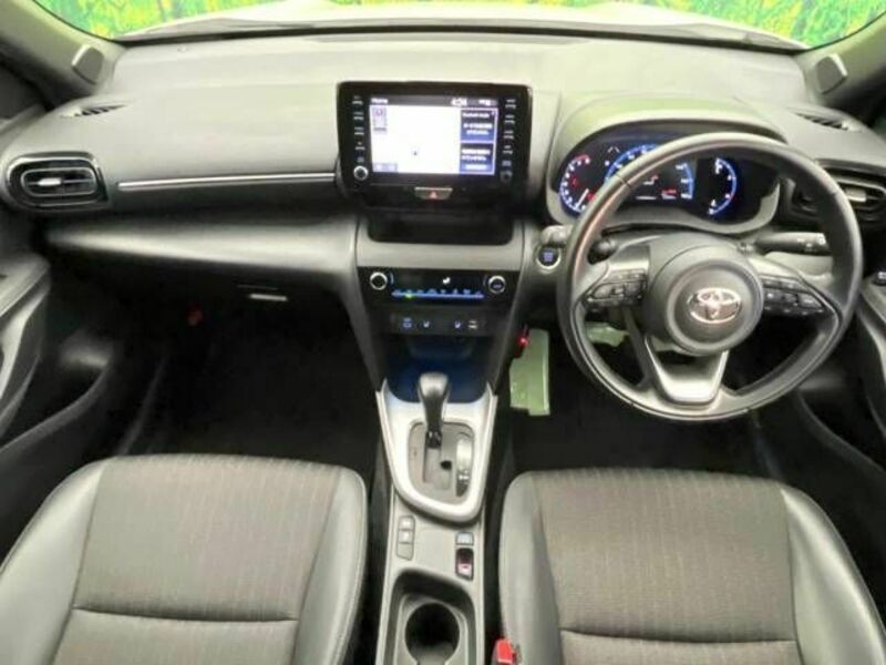 YARIS CROSS-2