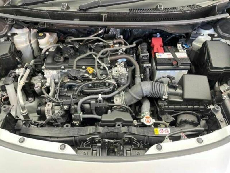 YARIS CROSS-18