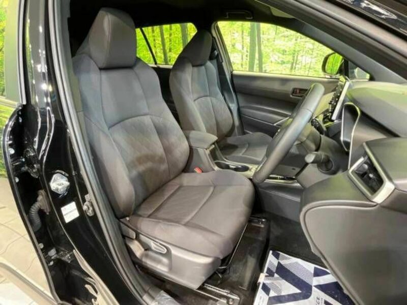 COROLLA CROSS-8