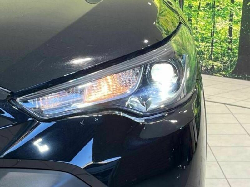 COROLLA CROSS-12