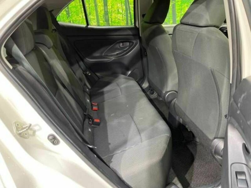YARIS CROSS-9