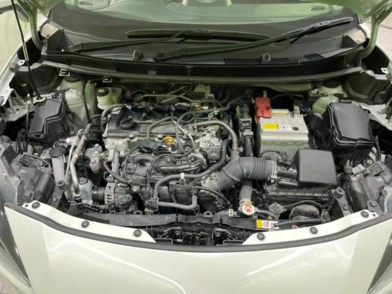 YARIS CROSS-18