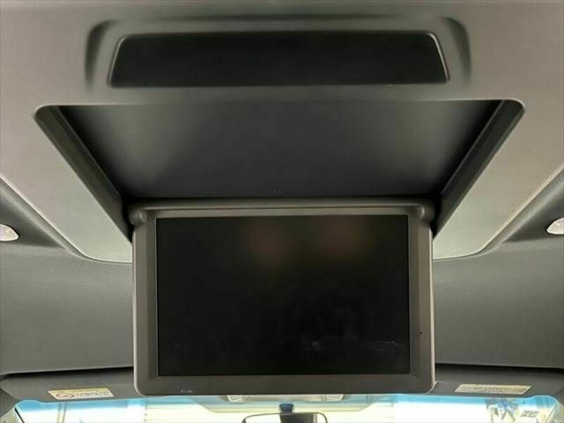 VELLFIRE-7
